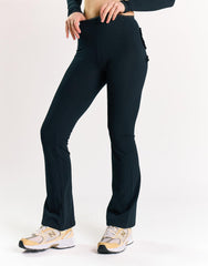 Agon Women's Black Activewear Trousers