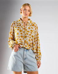 High Waist Rigid Denim Shorts - Light Vintage Wash