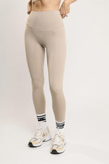 Signature Gravel Seamless Leggings.