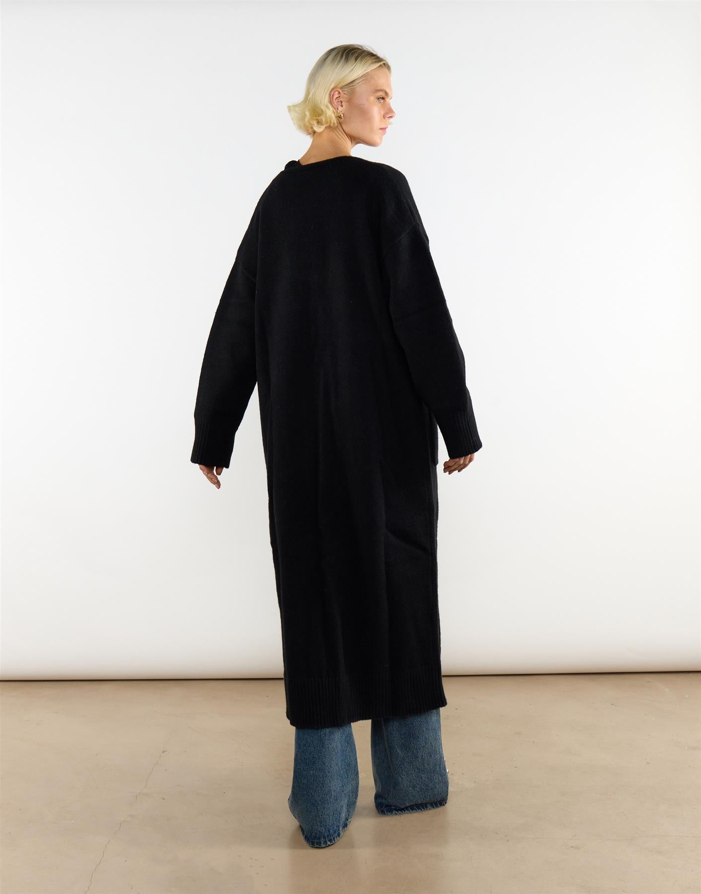Black Long Cardigan With Pocket