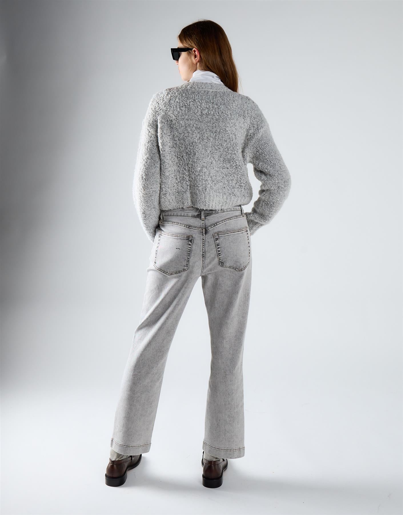 Light Grey Wash Straight Leg Cropped Jeans