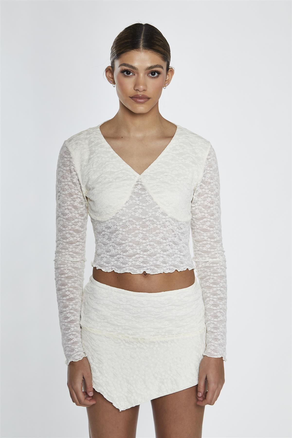 Low Waist Lace Mini Skirt in Cream Lace