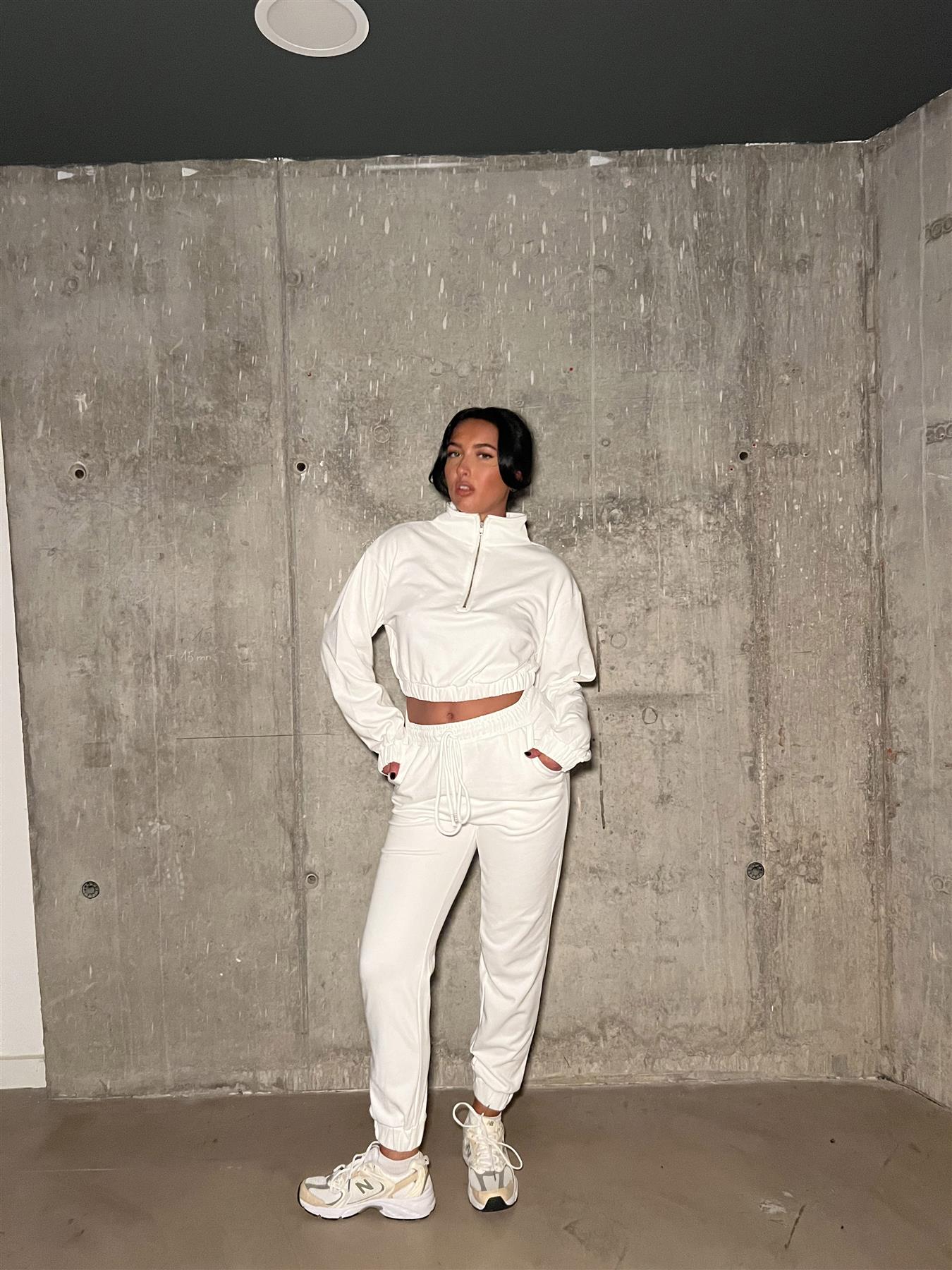 LADIES JOGGERS-OFF WHITE-2XtraLarge