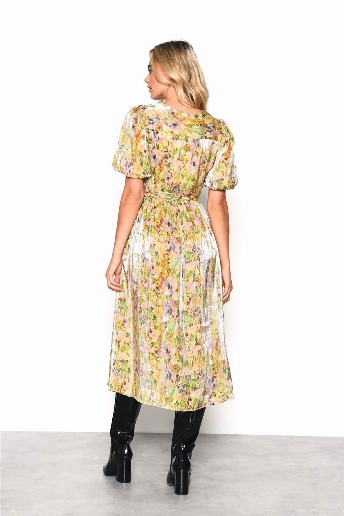 Smudgy Floral Belted Midi Dress with Statement Collar and Sleeves