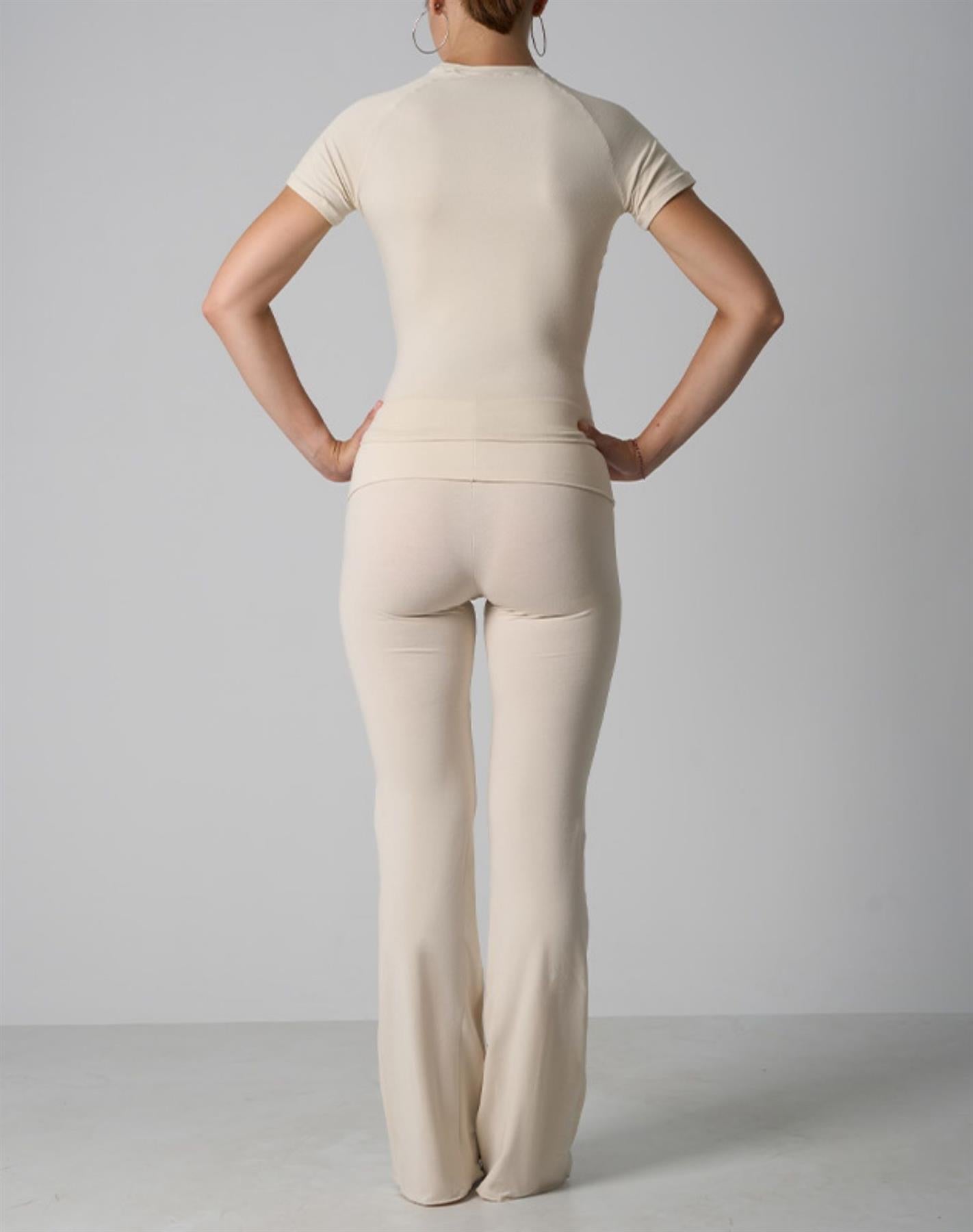 Agon Cream Short-Sleeve Top & Micro-Flare Legging Set