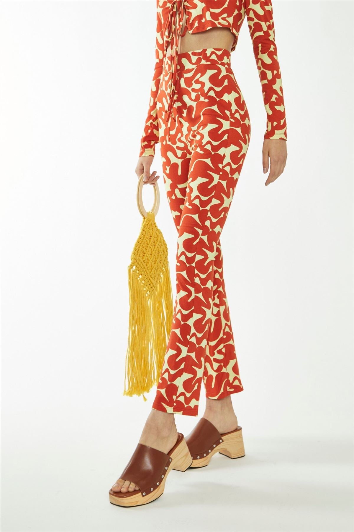 CA0414-BANANA ORANGE SQUIGGLE