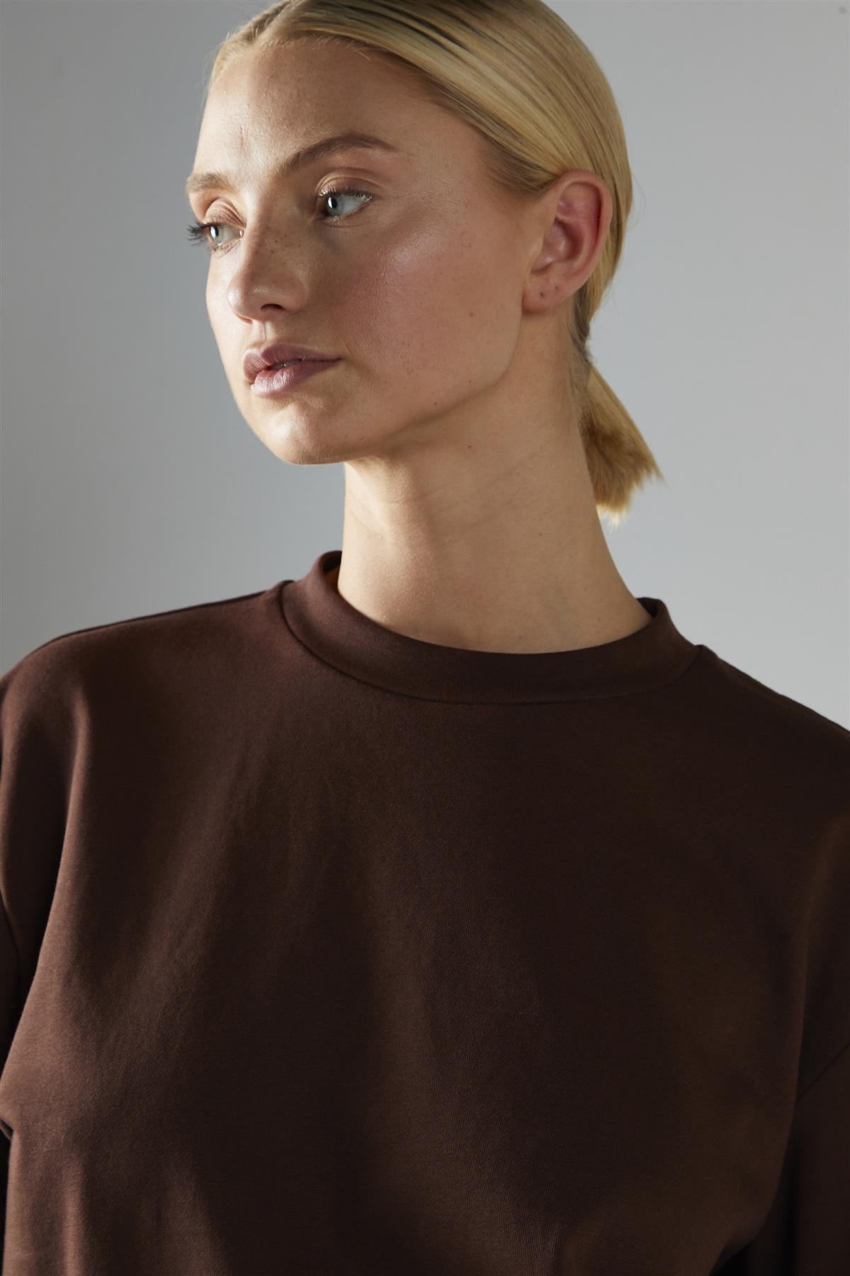 Deep-Brown Pullover Long Sleeve-Top