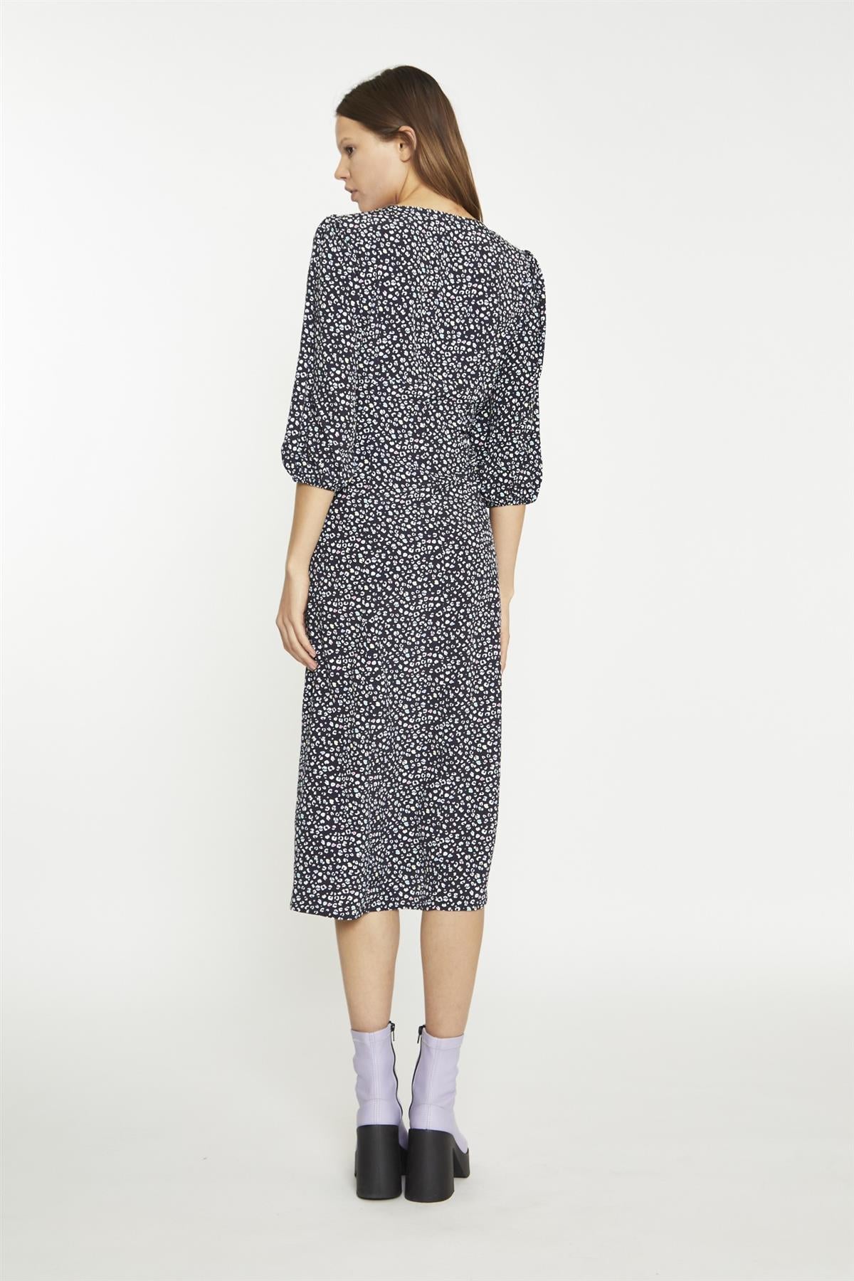 Black-Mini-Leopard-White Contrast-Collar Midi-Dress