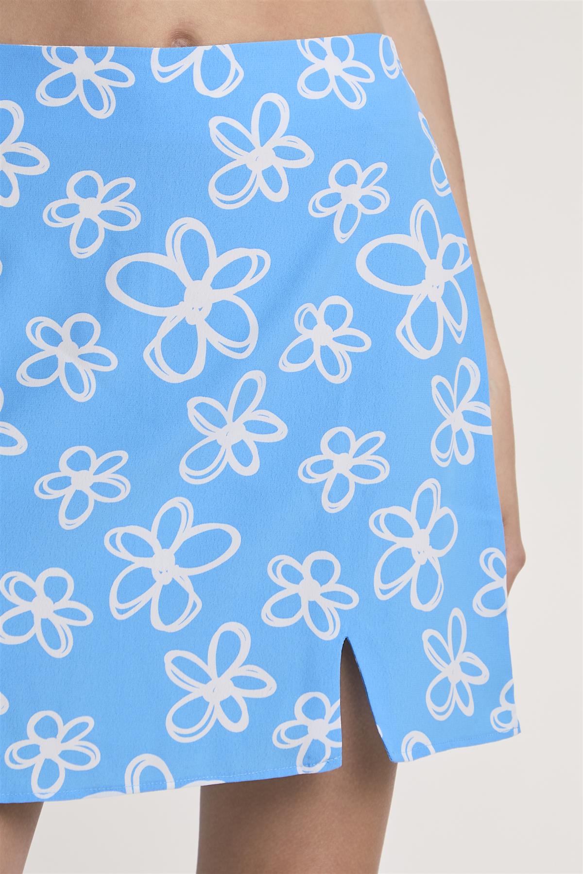 Blue-Scribble-Daisy Side-Slit Mini-Skirt
