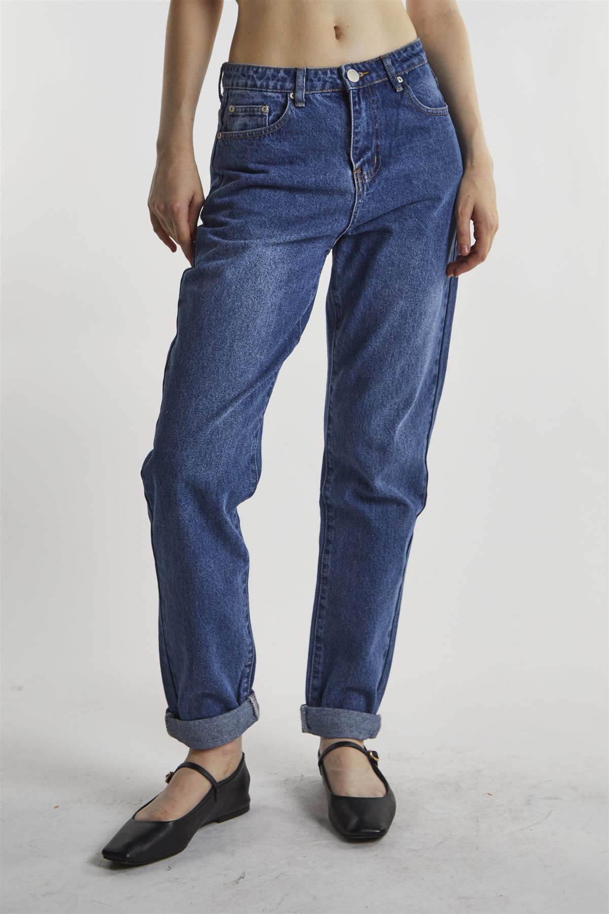 Mid-Stonewash Mom Jeans