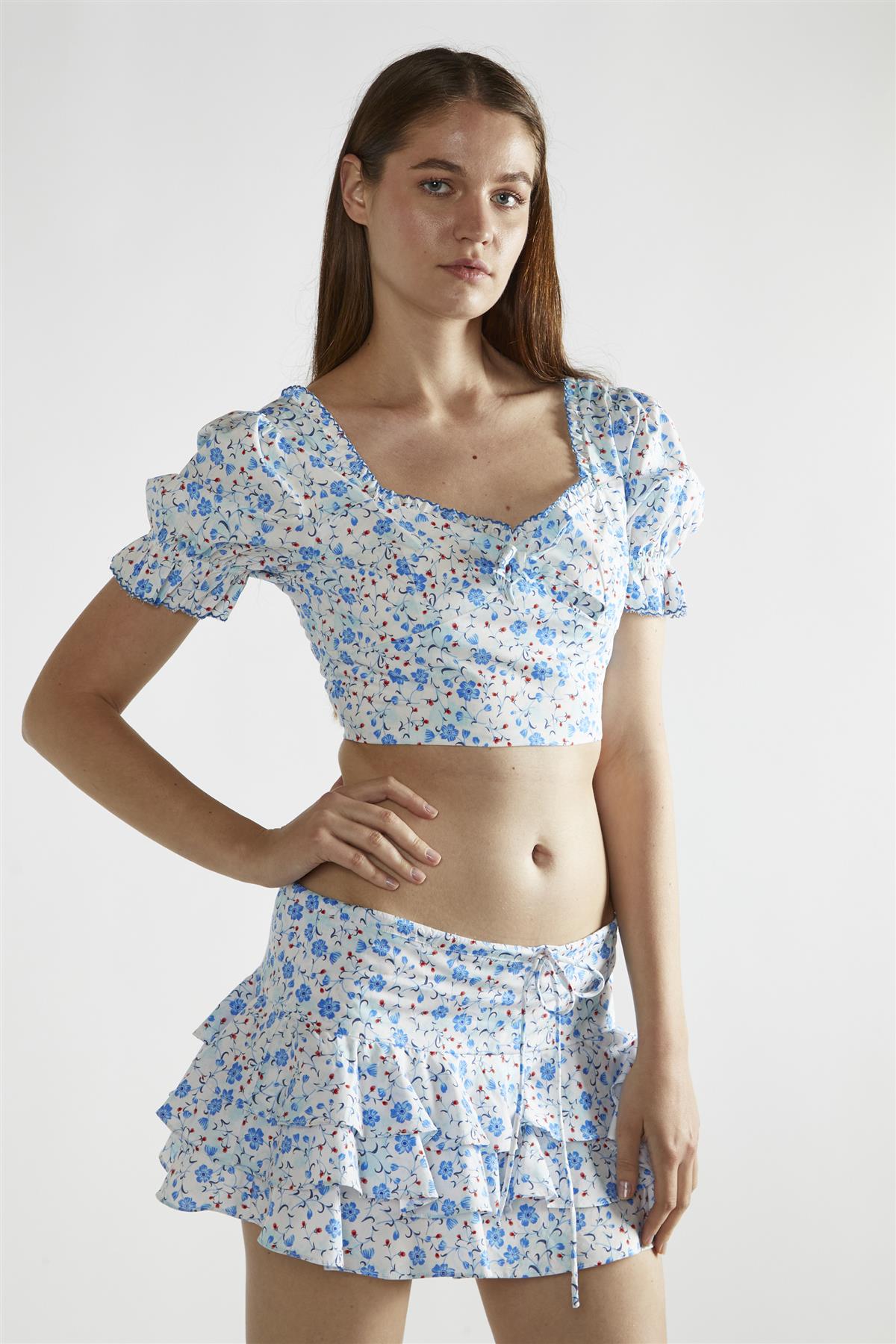 White-Blue-Floral Tiered-Scallop-Trim Mini-Skirt