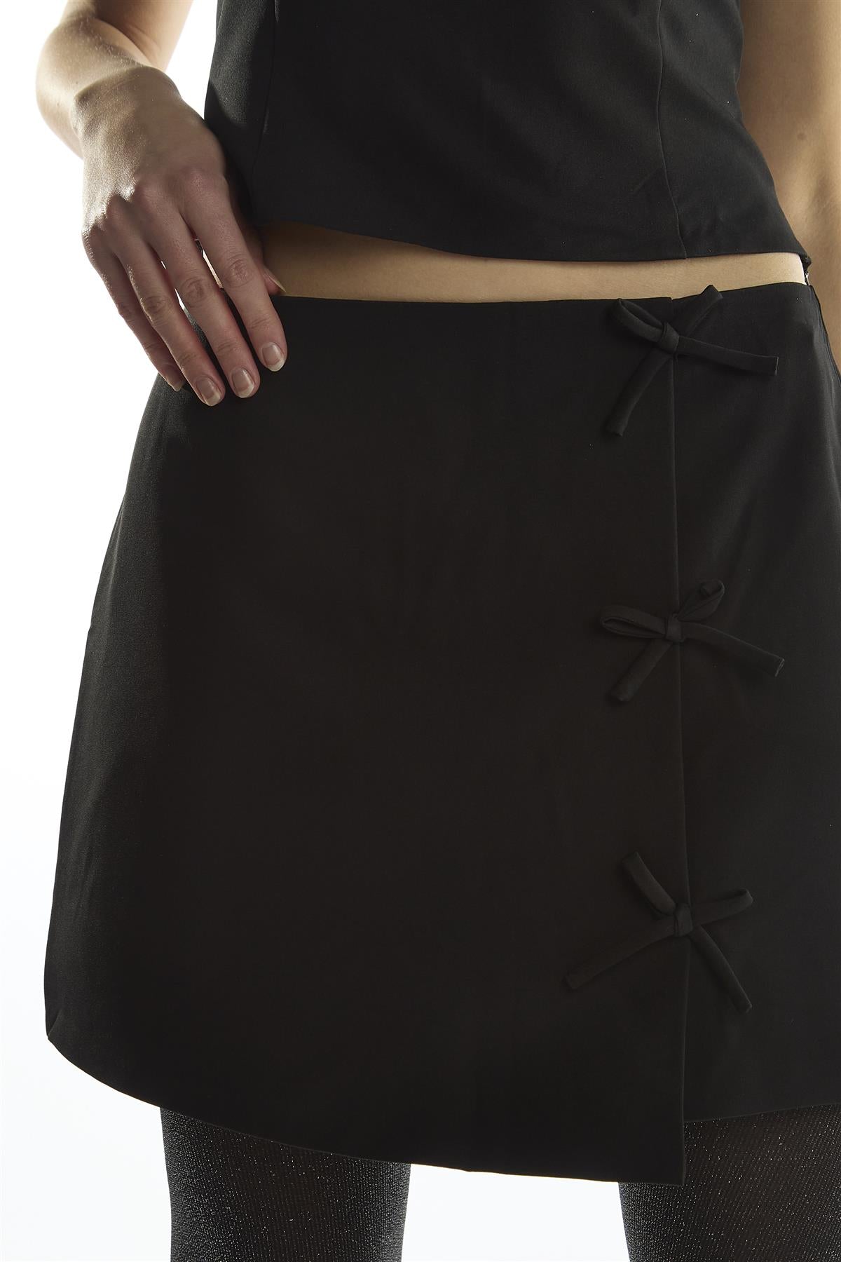 Black A-Line Mini Bow Mini-Skirt