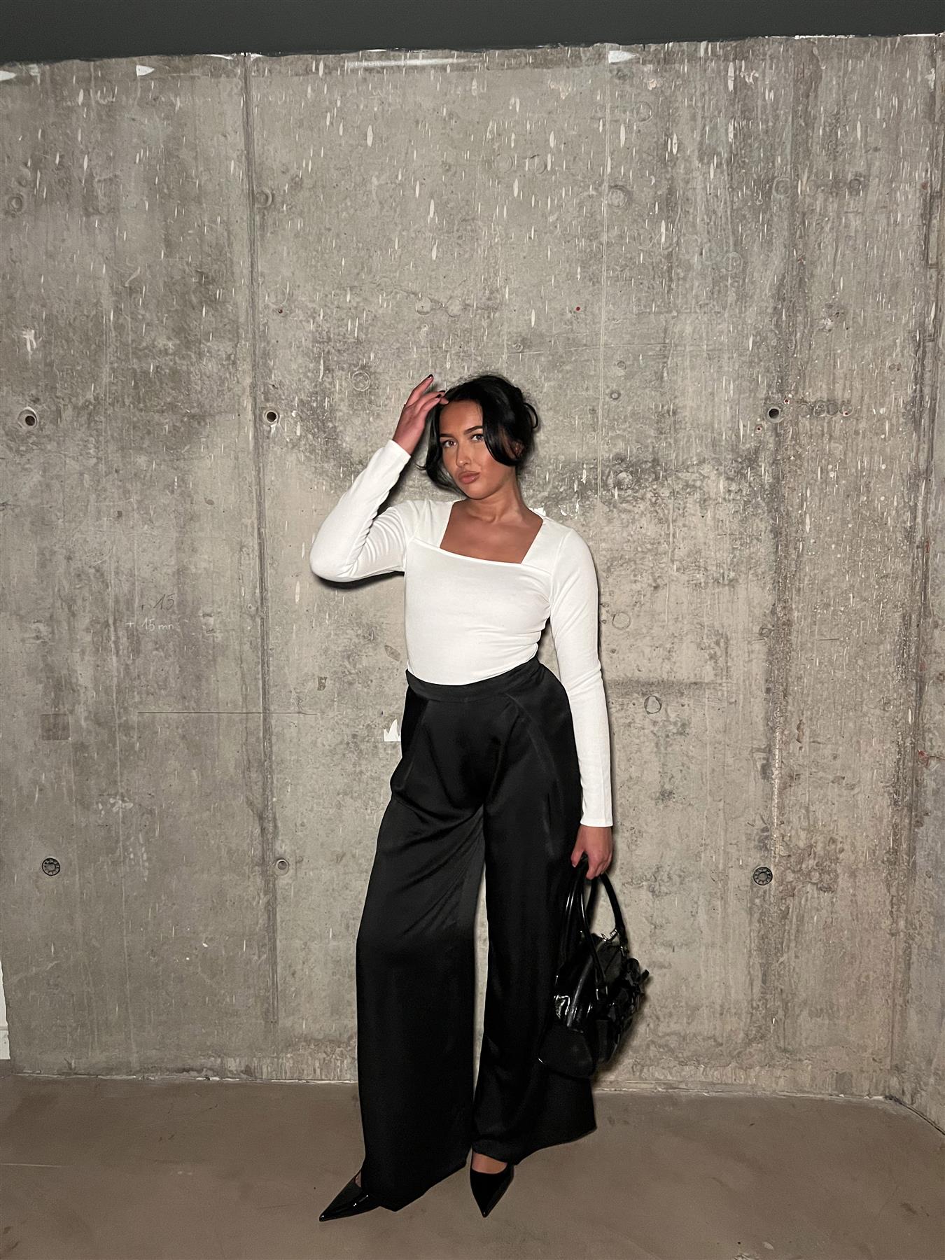 Black-Sateen High-Waisted Wide-Leg-Trousers