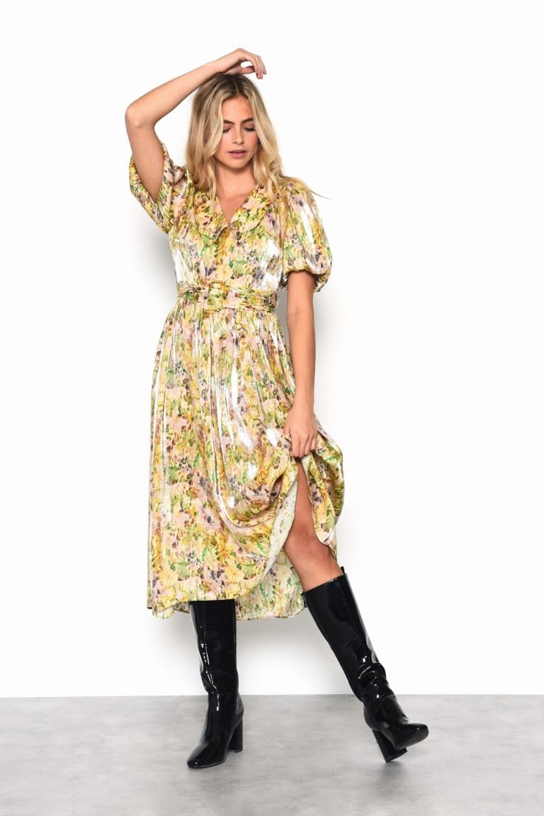 Smudgy Floral Belted Midi Dress with Statement Collar and Sleeves