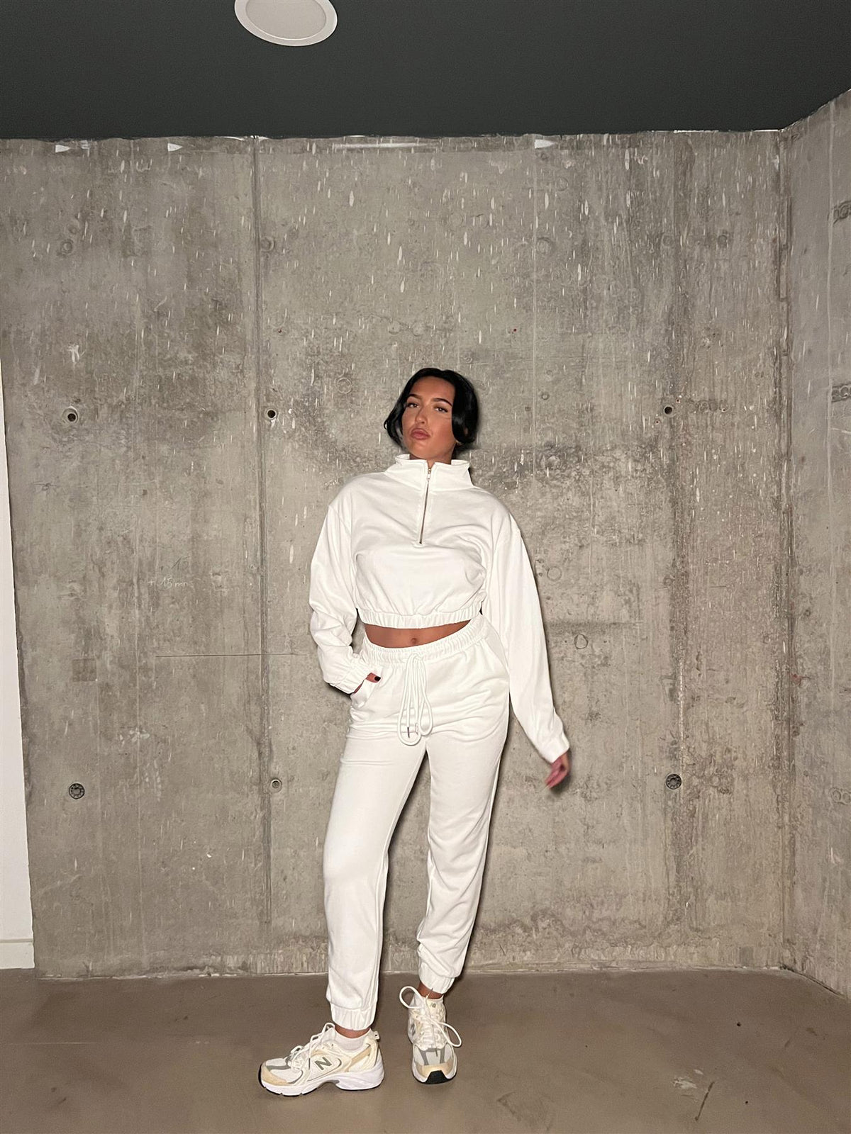 LADIES JOGGERS-OFF WHITE-2XtraLarge