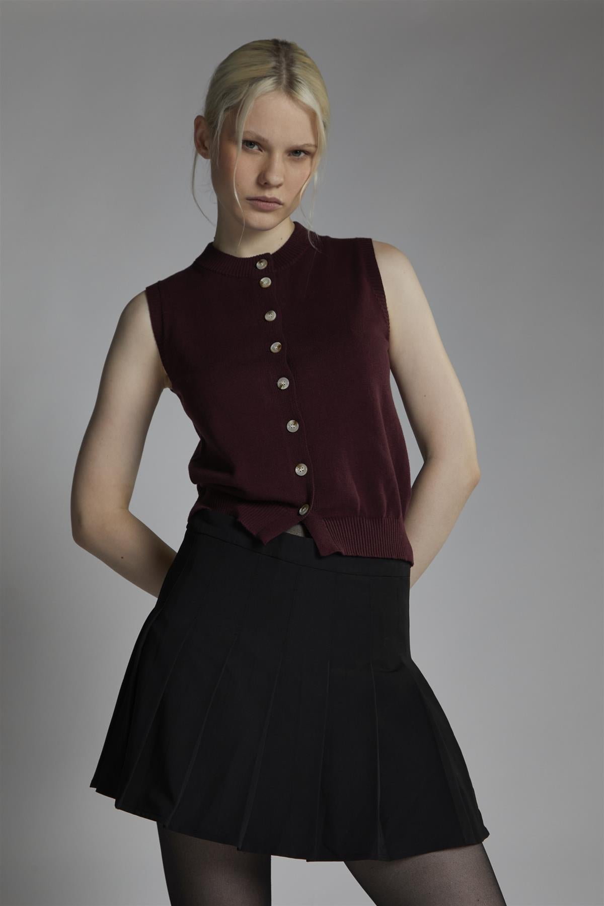 Burgundy Sleeveless-Vest Button-front-Top
