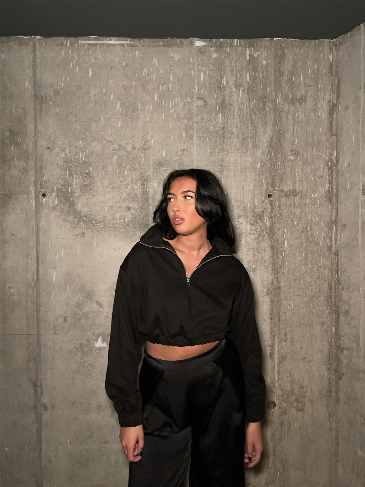 LADIES SWEATSHIRT-BLACK-2Xtra Small