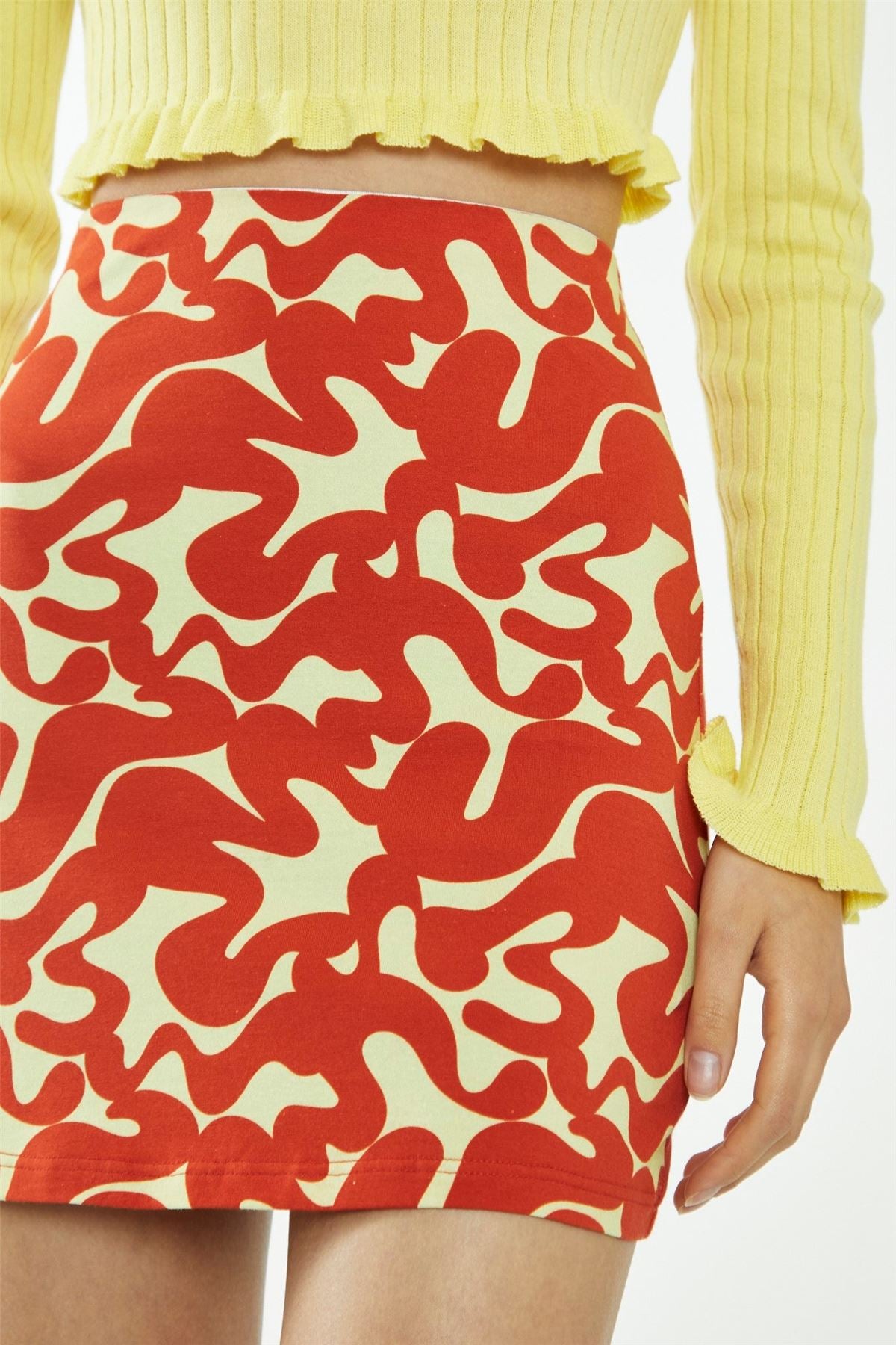 CA0408-BANANA ORANGE SQUIGGLE