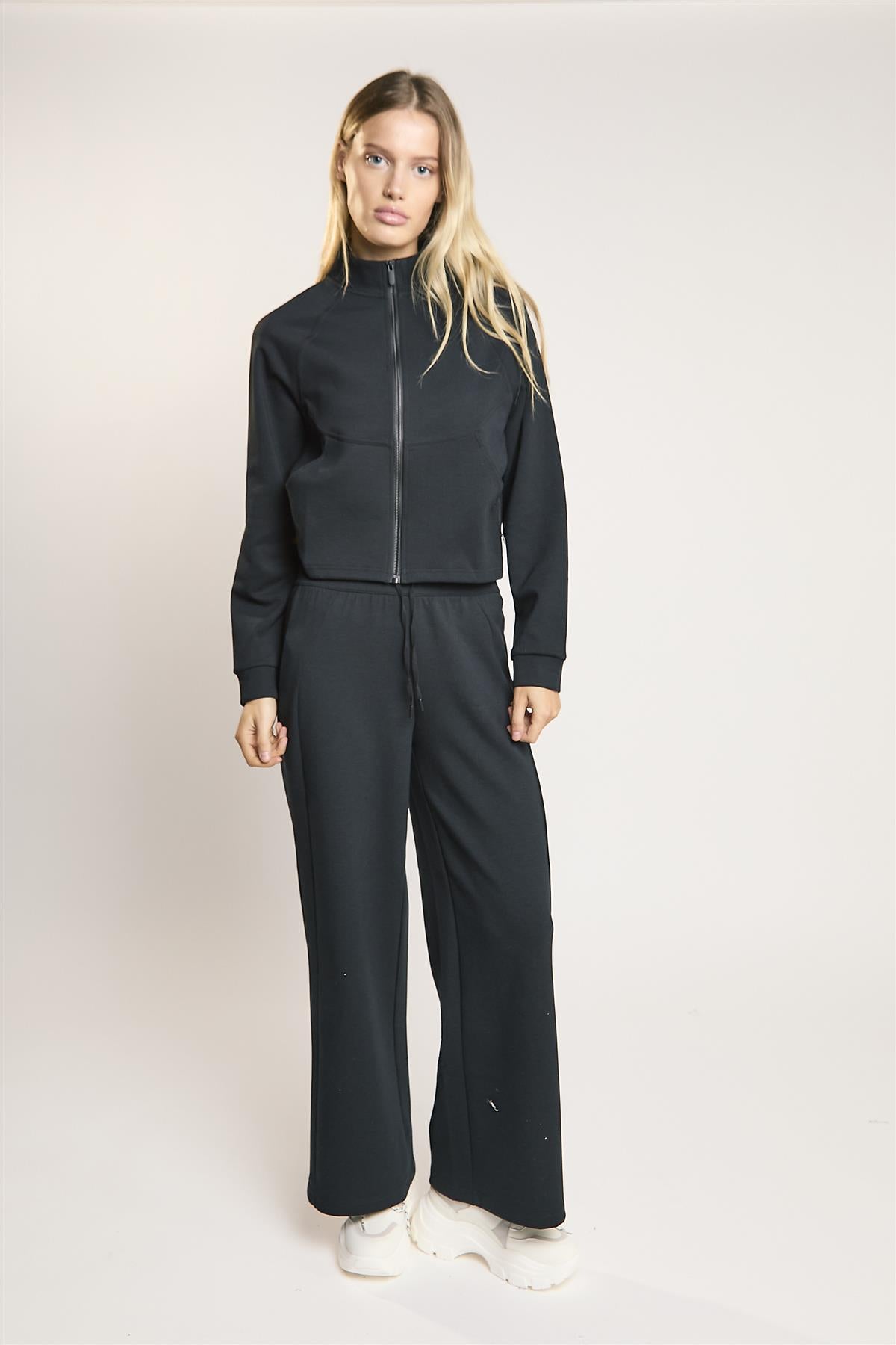 Agon Lounge Black Wide-Leg Joggers.