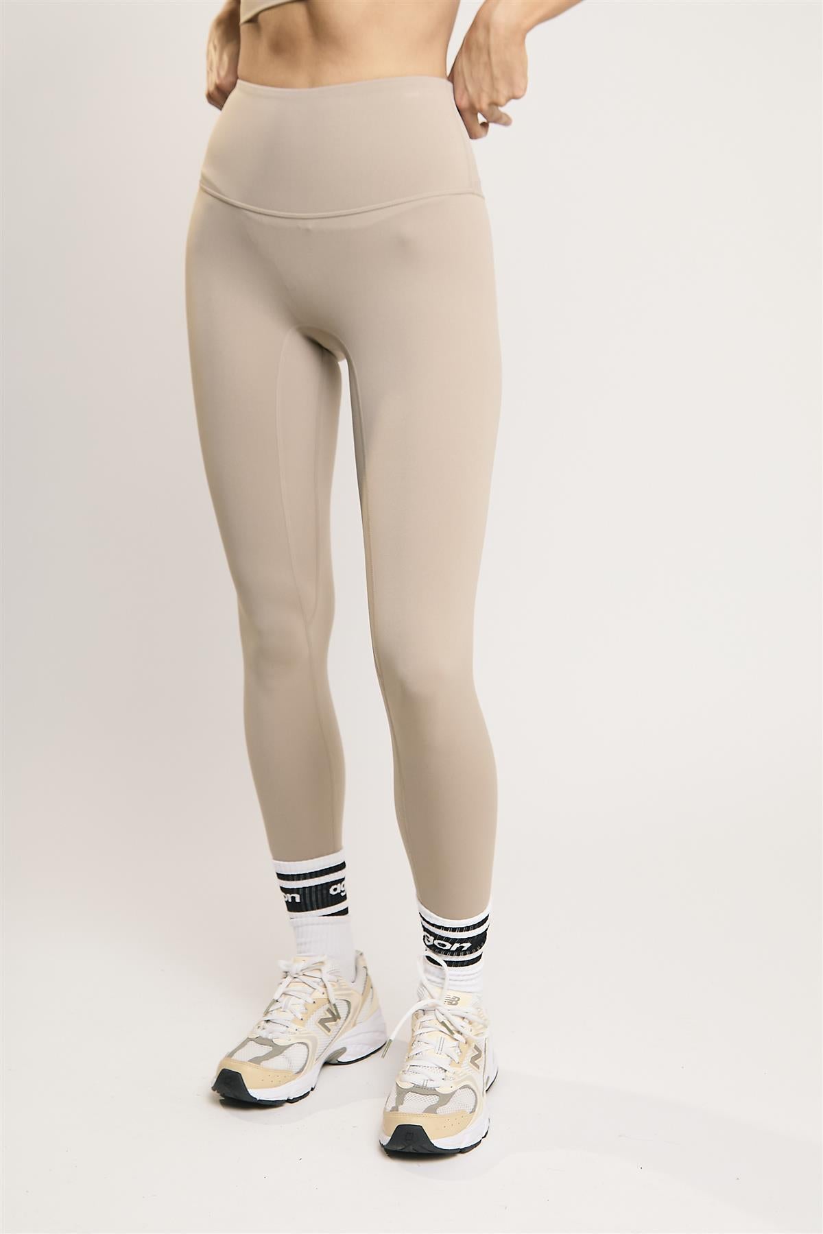 Signature Gravel Seamless Leggings.