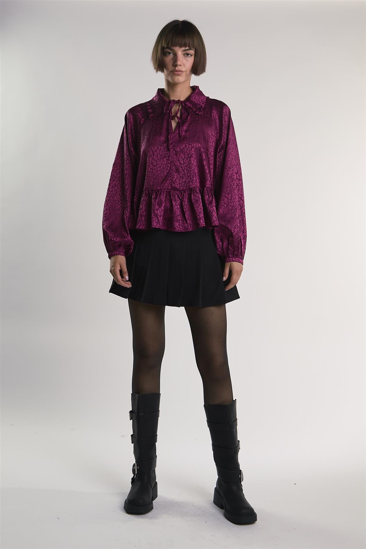Plum-Leopard-Jacquard Long Puff Sleeve-Top