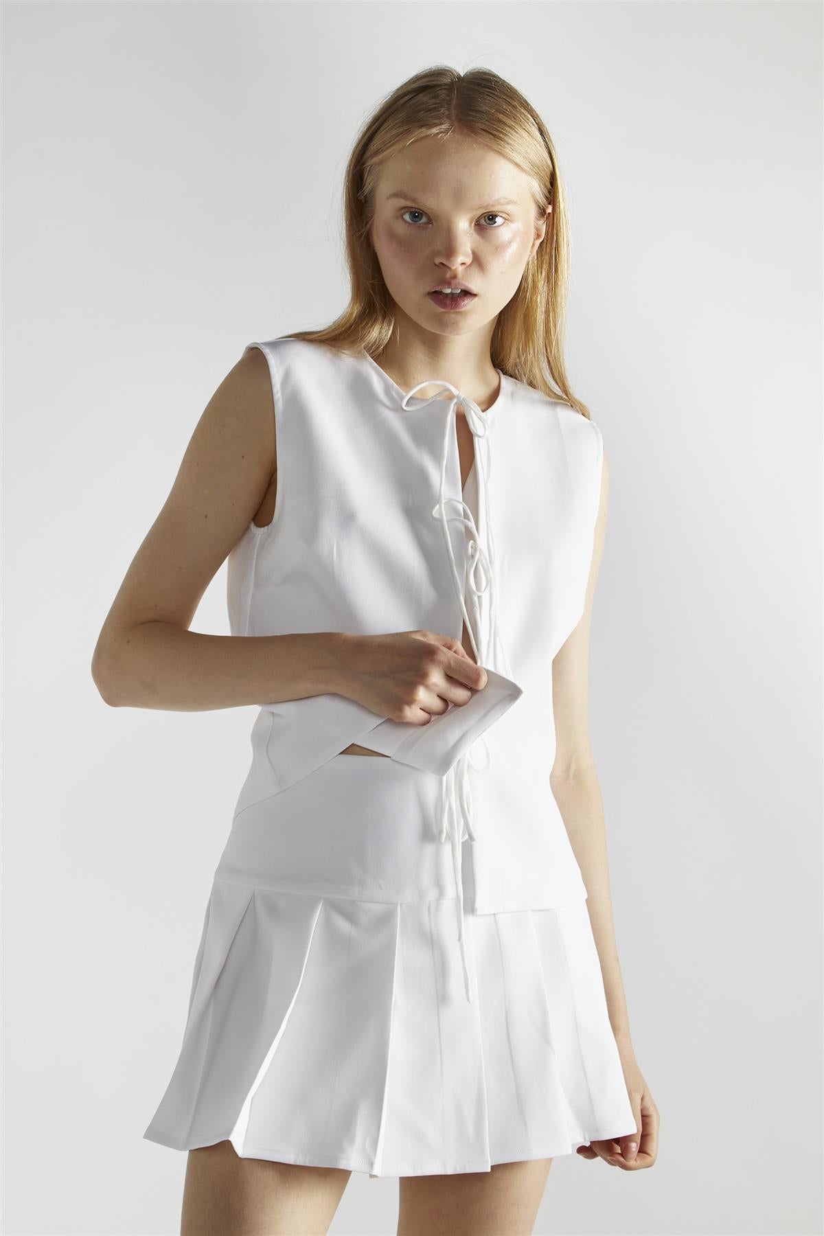 White Pleated Mini-Skirt