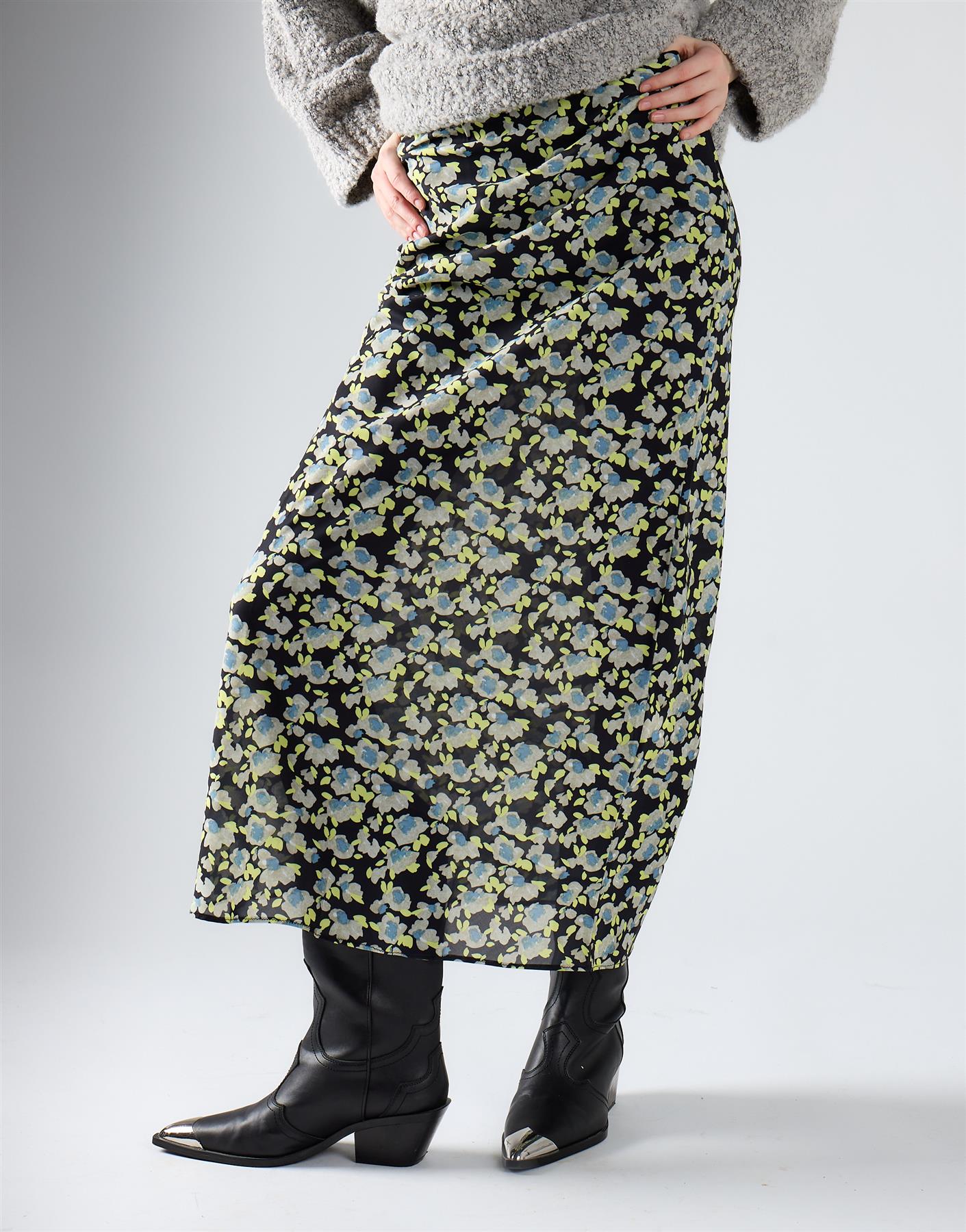 High-Waisted Long Skirt - Black Grey Flower